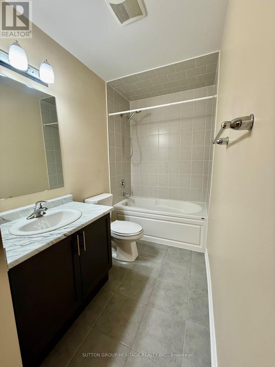 66 Tabaret Crescent, Oshawa (Windfields), Ontario  L1L 0G5 - Photo 18 - E12441043