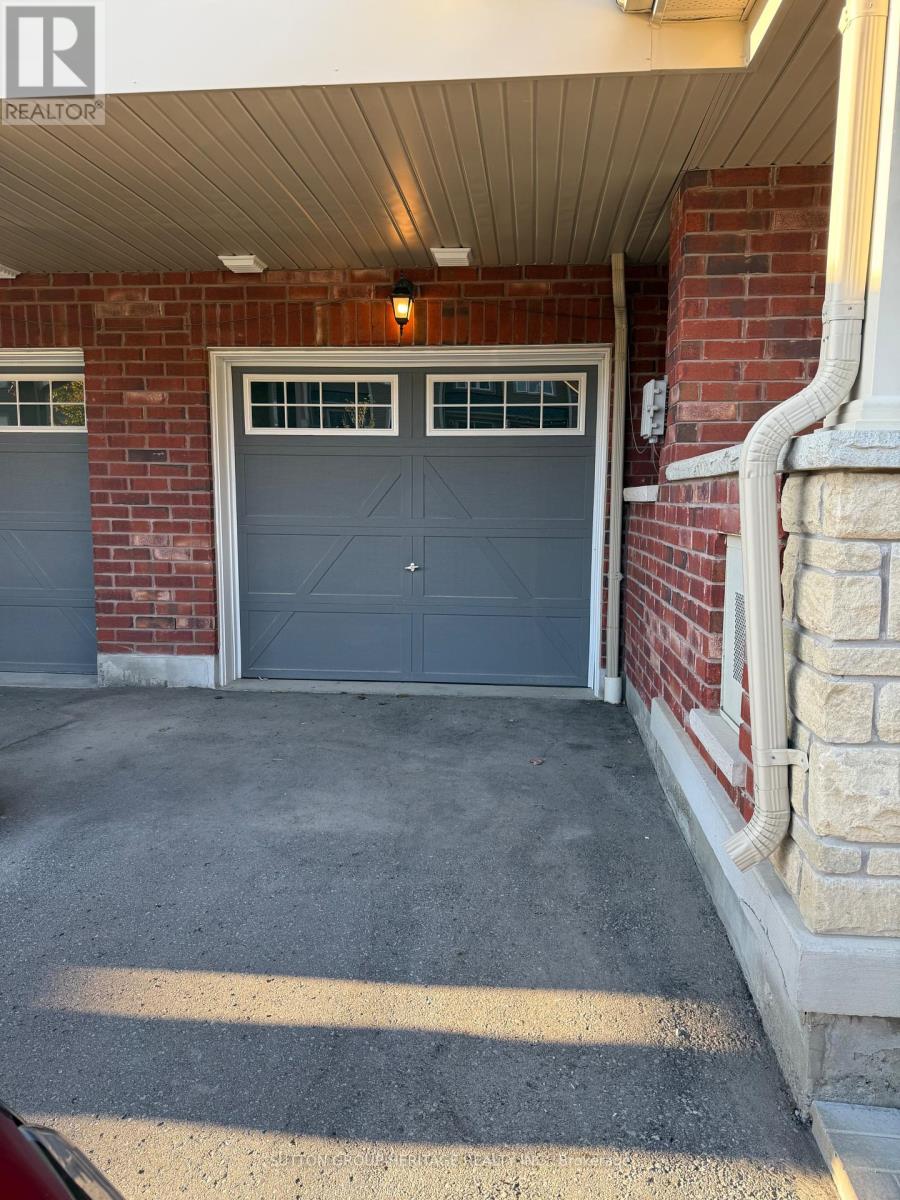 66 Tabaret Crescent, Oshawa (Windfields), Ontario  L1L 0G5 - Photo 3 - E12441043