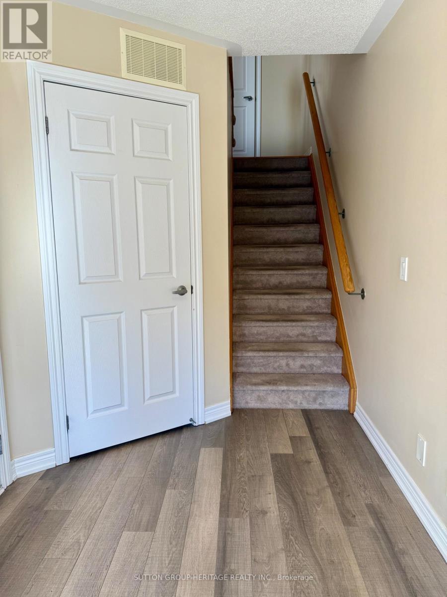 66 Tabaret Crescent, Oshawa (Windfields), Ontario  L1L 0G5 - Photo 7 - E12441043
