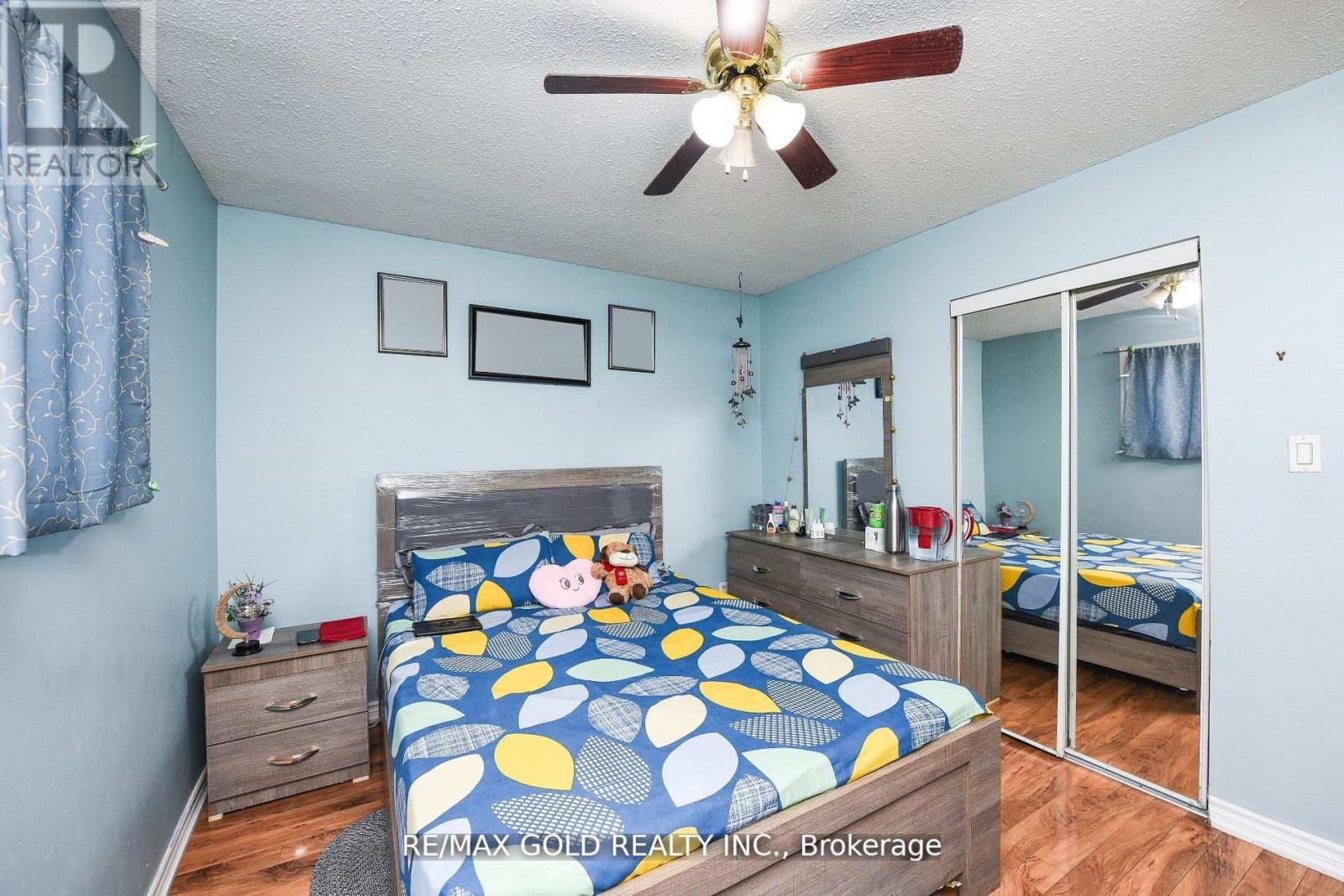 3630 Brandon Gate Drive, Mississauga (Malton), Ontario  L4T 3E5 - Photo 17 - W12442832