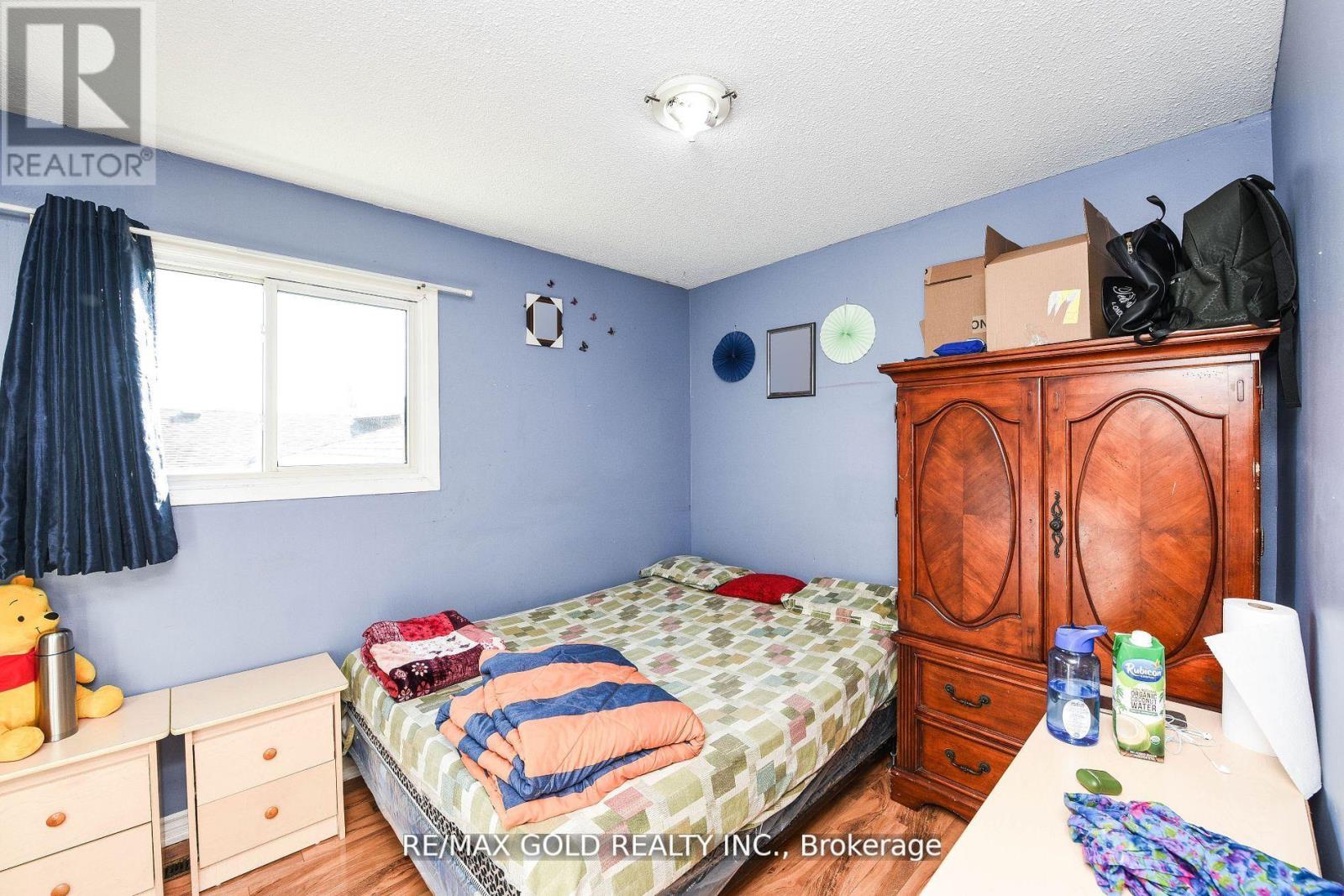 3630 Brandon Gate Drive, Mississauga (Malton), Ontario  L4T 3E5 - Photo 19 - W12442832