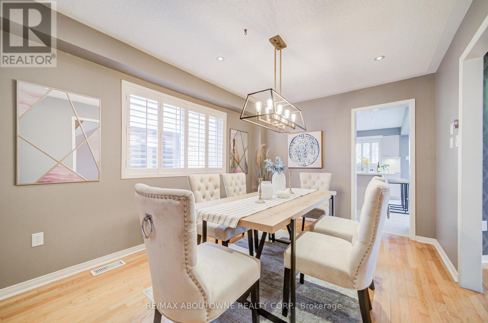 3041 Caulfield Crescent, Mississauga, Ontario  L5M 6J7 - Photo 15 - W12442838