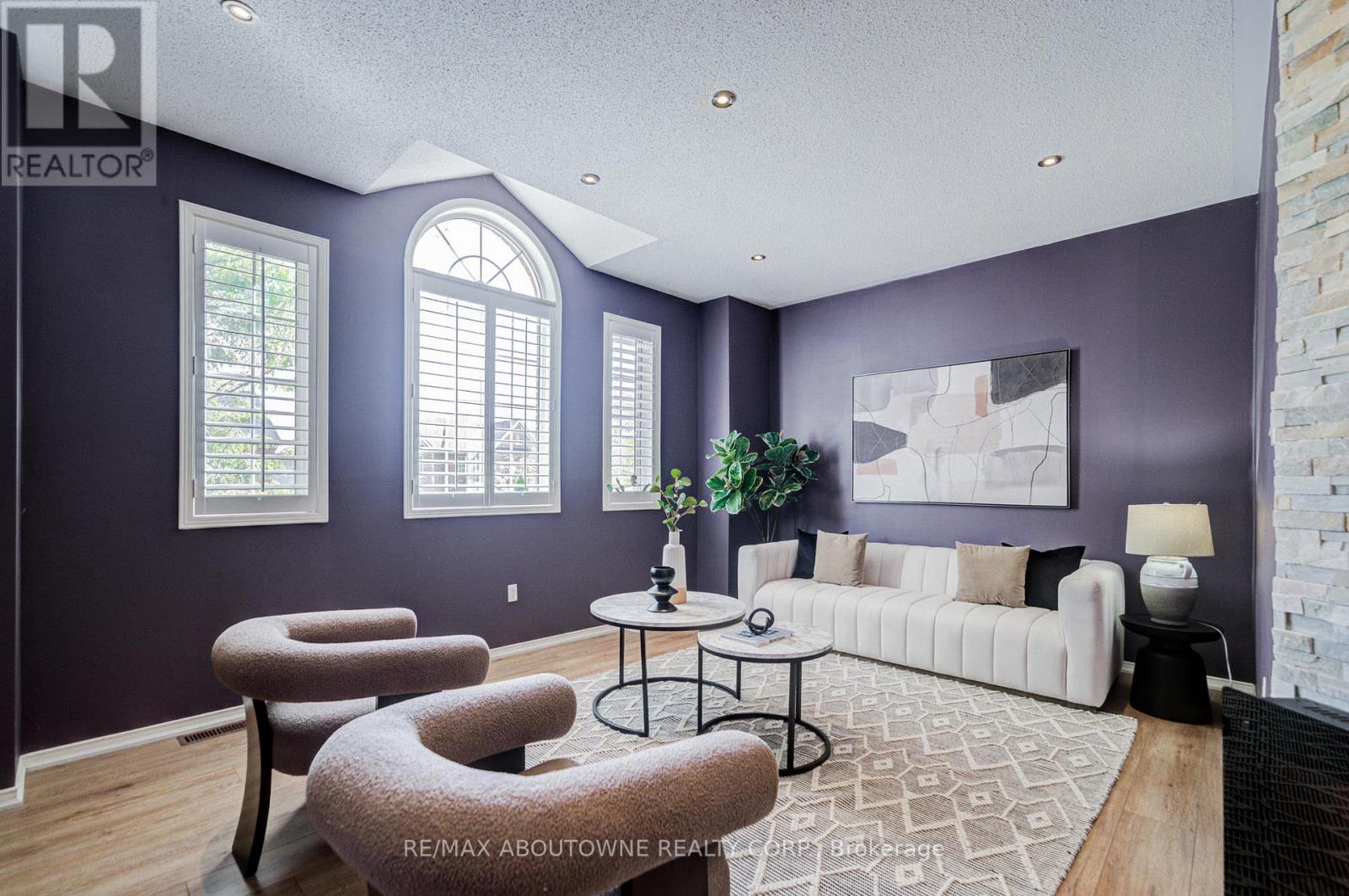 3041 Caulfield Crescent, Mississauga, Ontario  L5M 6J7 - Photo 28 - W12442838