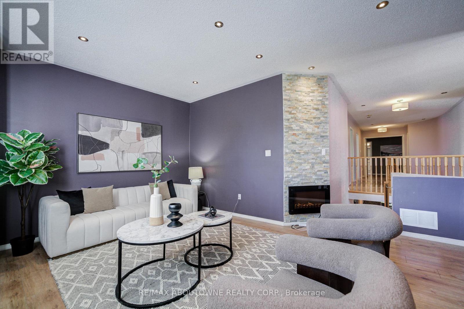 3041 Caulfield Crescent, Mississauga, Ontario  L5M 6J7 - Photo 29 - W12442838