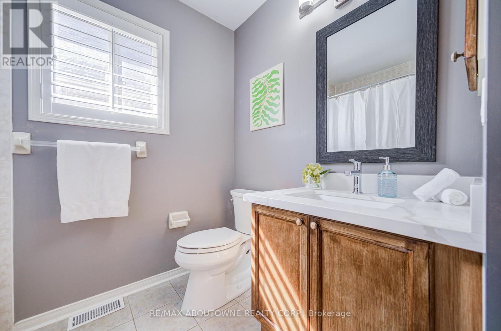 3041 Caulfield Crescent, Mississauga, Ontario  L5M 6J7 - Photo 42 - W12442838