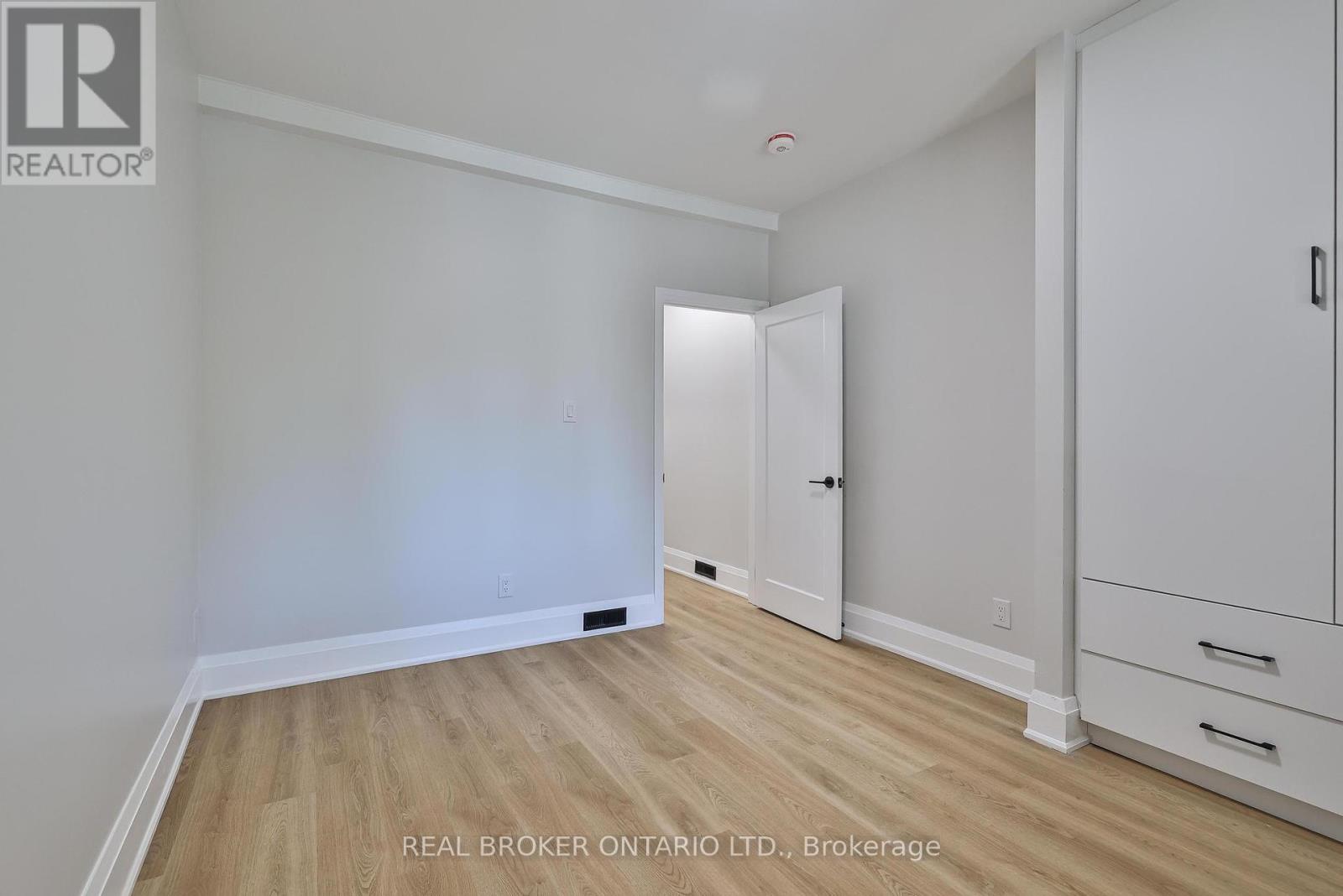 Main Floor - 248 Garden Avenue, Toronto, Ontario  M6R 1J3 - Photo 11 - W12442862