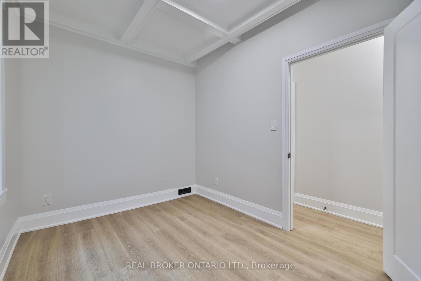 Main Floor - 248 Garden Avenue, Toronto, Ontario  M6R 1J3 - Photo 14 - W12442862