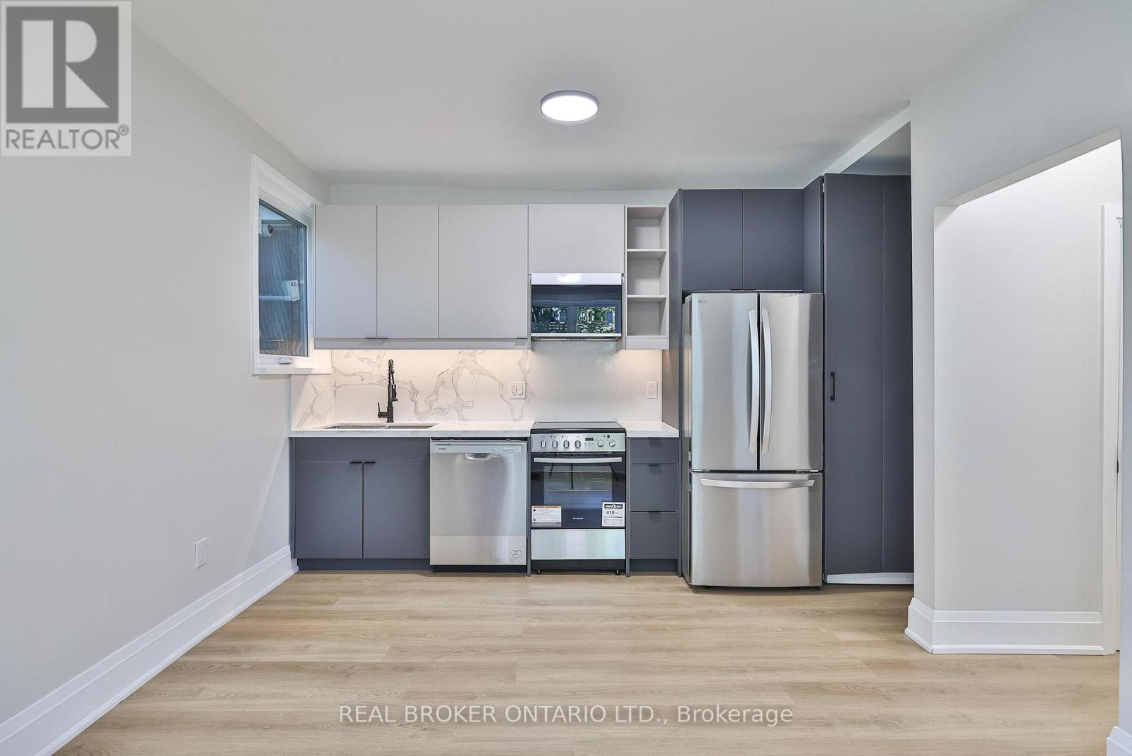 Main Floor - 248 Garden Avenue, Toronto, Ontario  M6R 1J3 - Photo 4 - W12442862
