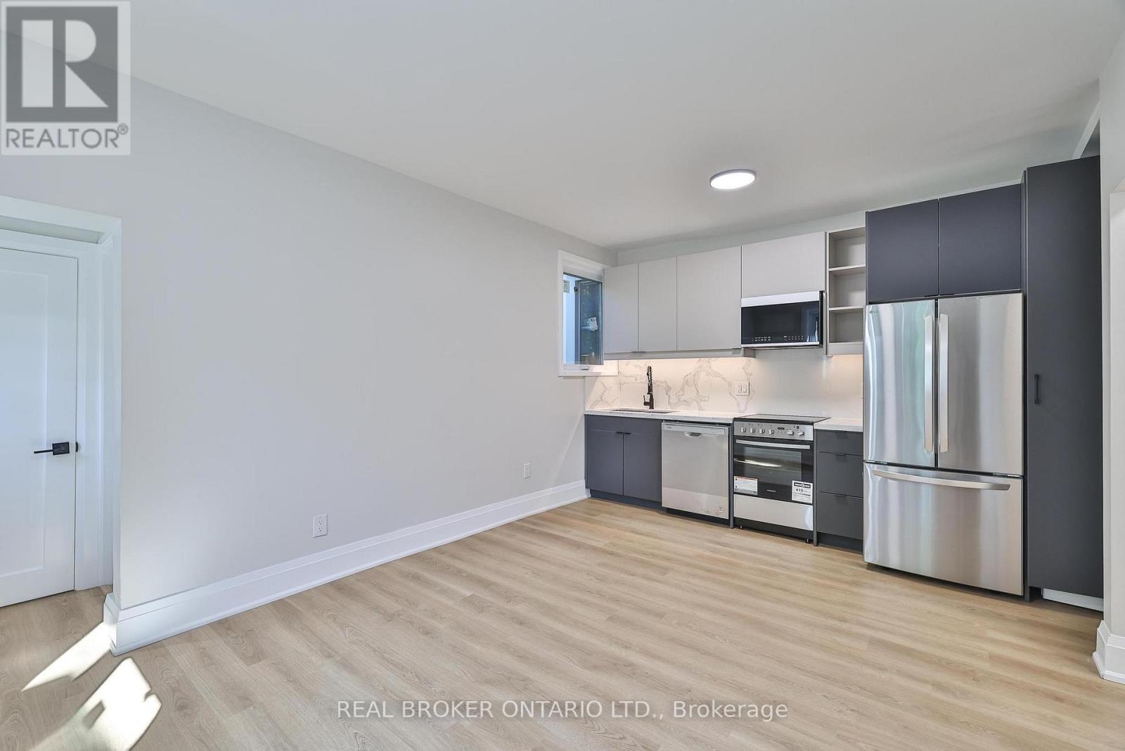 Main Floor - 248 Garden Avenue, Toronto, Ontario  M6R 1J3 - Photo 6 - W12442862