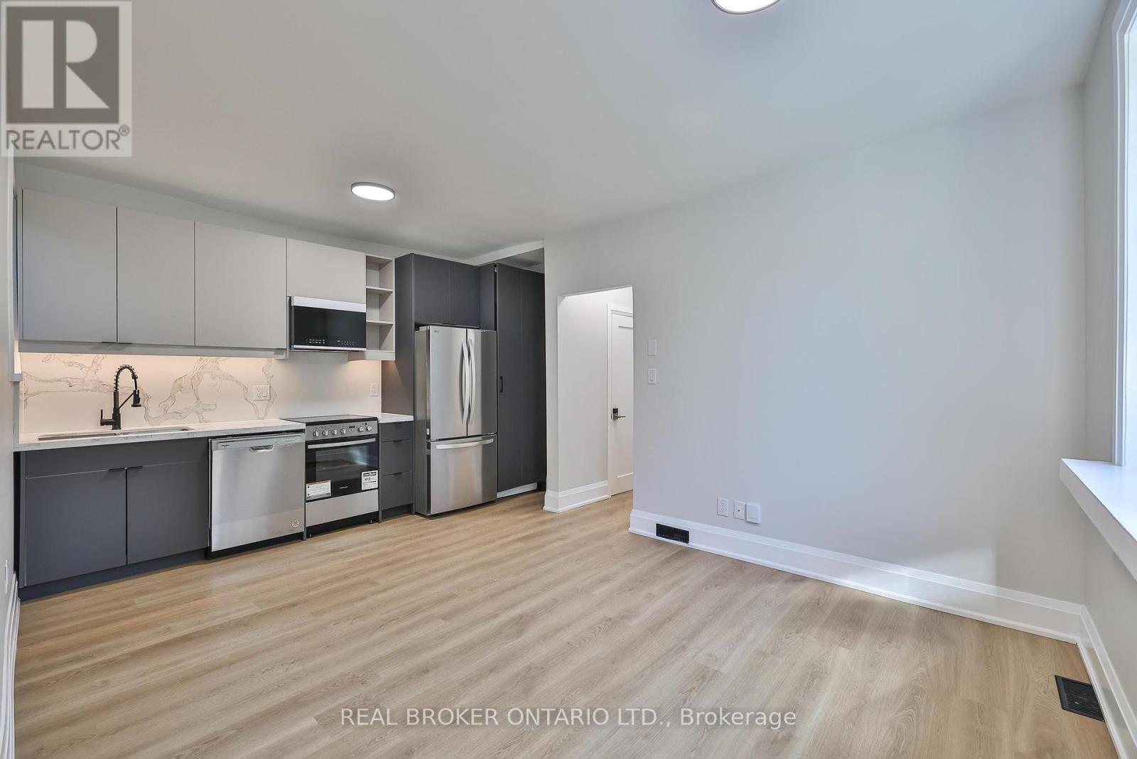 Main Floor - 248 Garden Avenue, Toronto, Ontario  M6R 1J3 - Photo 7 - W12442862