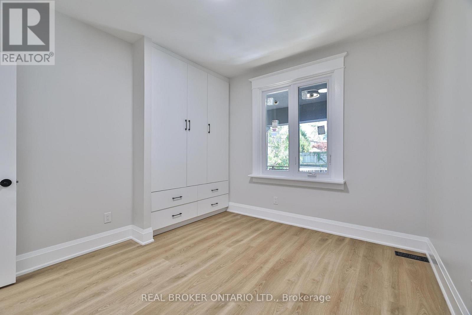 Main Floor - 248 Garden Avenue, Toronto, Ontario  M6R 1J3 - Photo 9 - W12442862