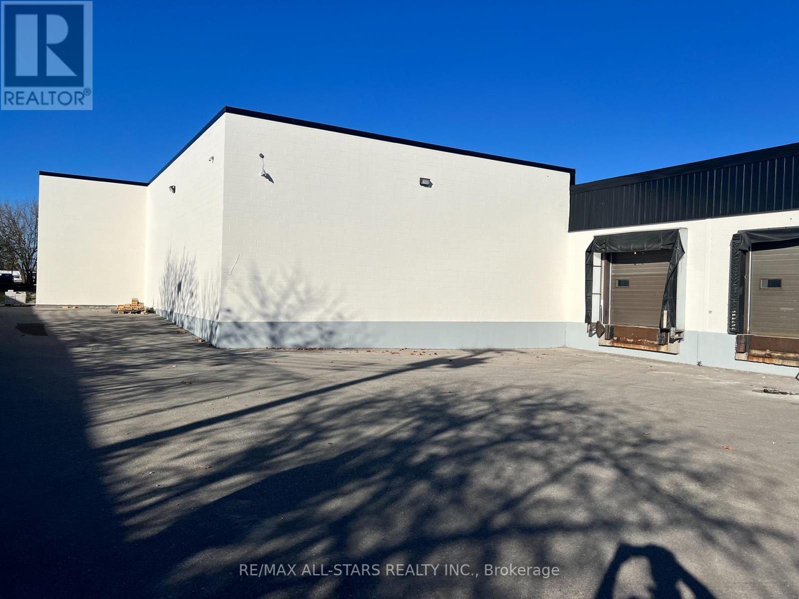 44 Apex Road, Toronto, Ontario  M6A 2V2 - Photo 4 - W12442863