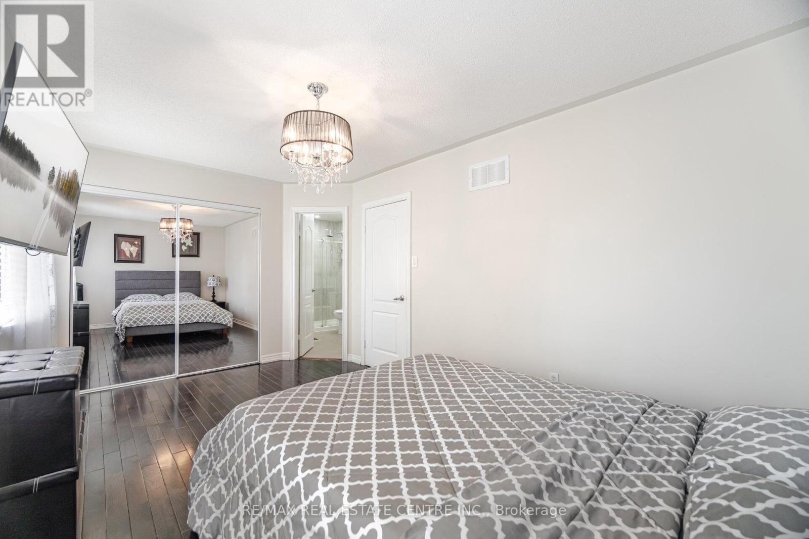 108 Barleyfield Road, Brampton (Sandringham-Wellington North), Ontario  L6R 2J4 - Photo 22 - W12442875