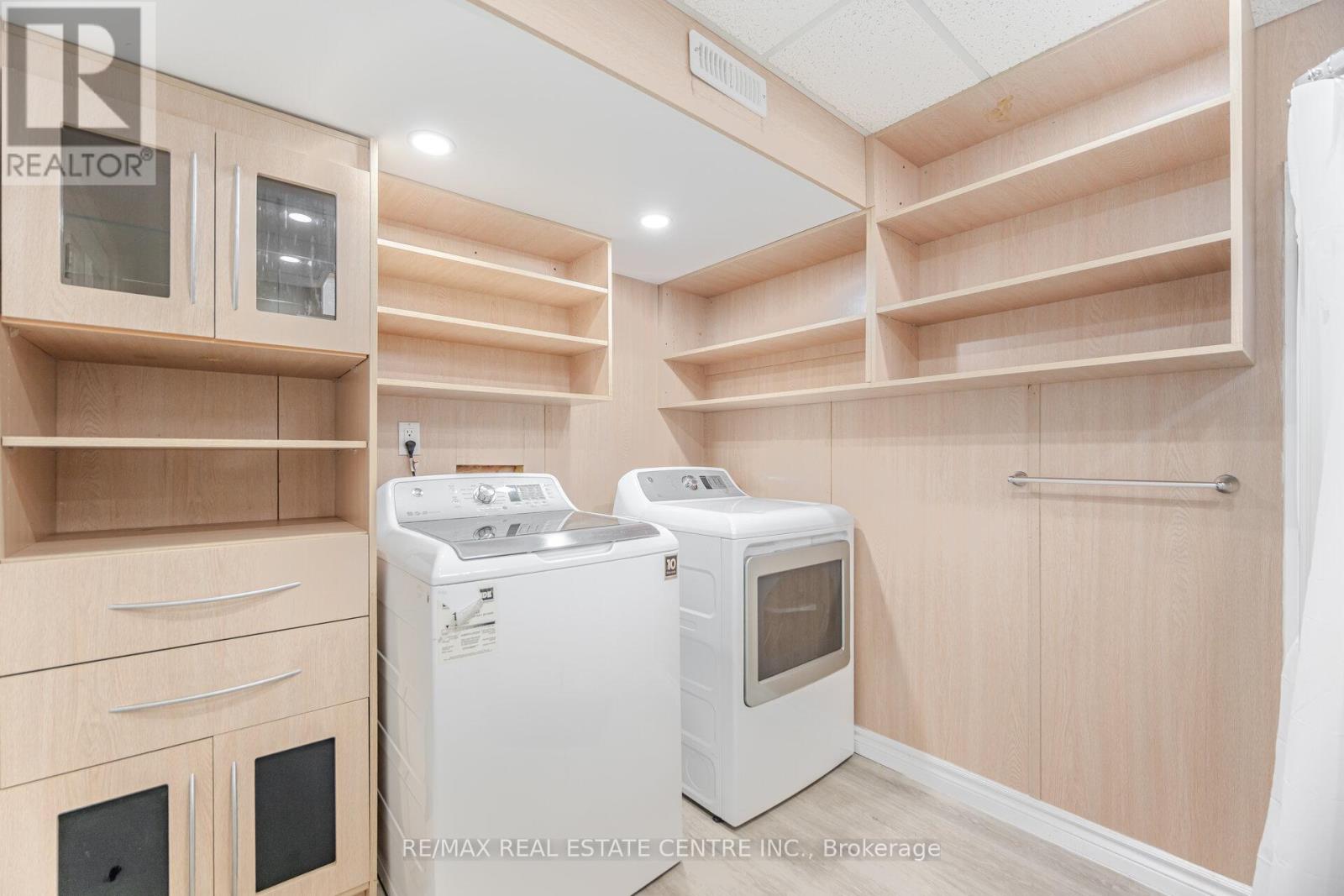 108 Barleyfield Road, Brampton (Sandringham-Wellington North), Ontario  L6R 2J4 - Photo 36 - W12442875