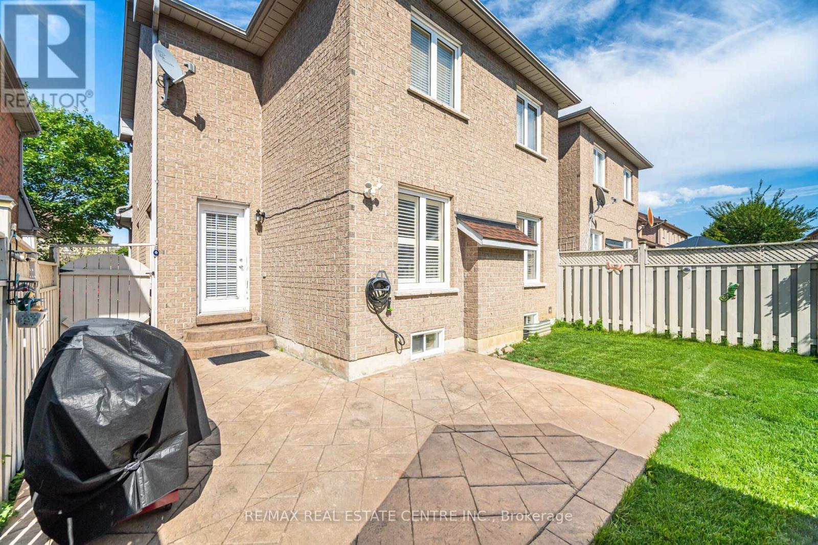 108 Barleyfield Road, Brampton (Sandringham-Wellington North), Ontario  L6R 2J4 - Photo 38 - W12442875