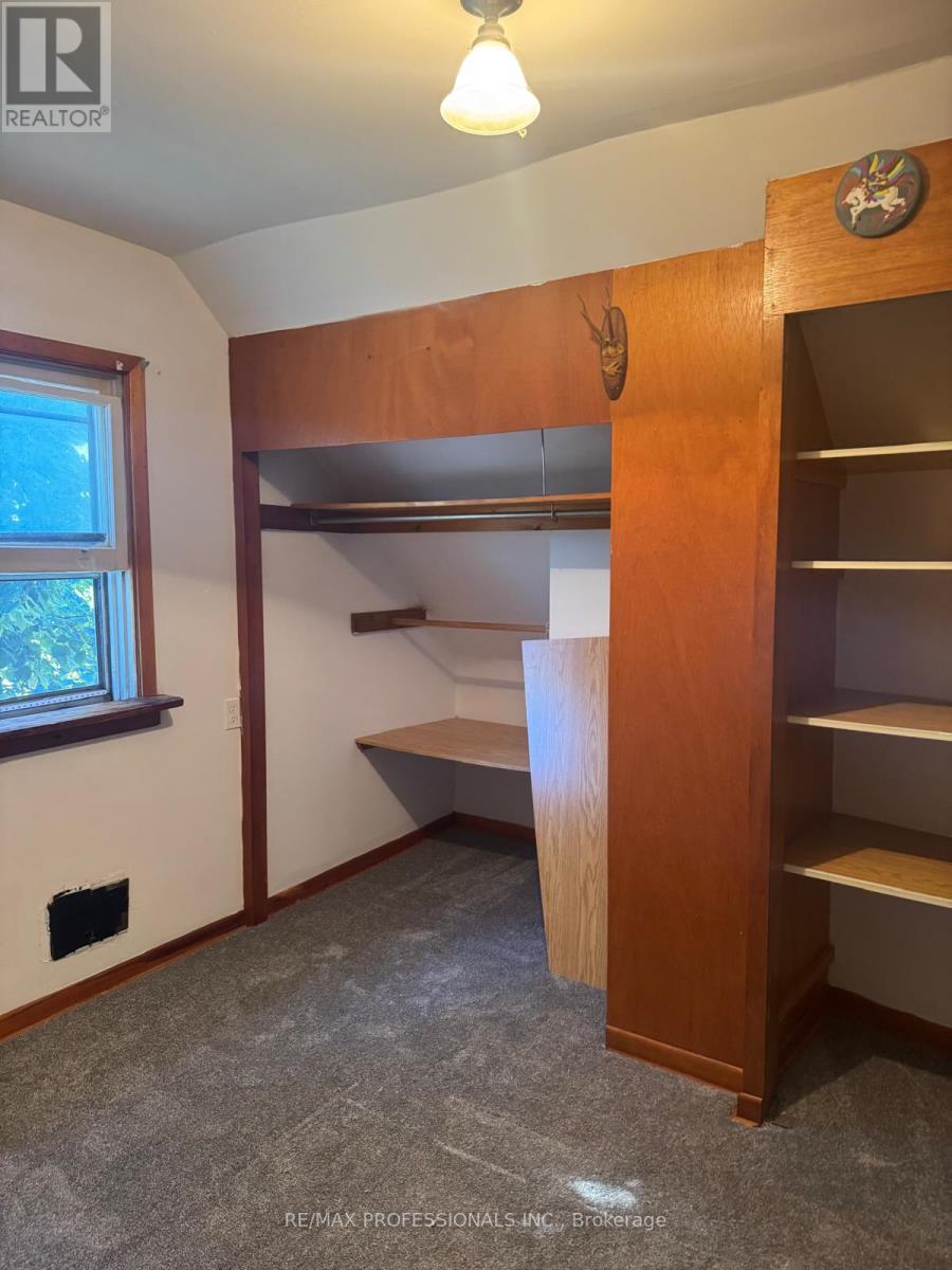 8 Daniels Street, Toronto, Ontario  M8Y 1L7 - Photo 10 - W12442893