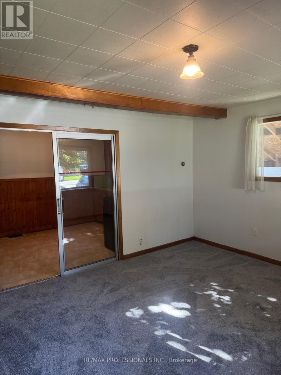 8 Daniels Street, Toronto, Ontario  M8Y 1L7 - Photo 15 - W12442893