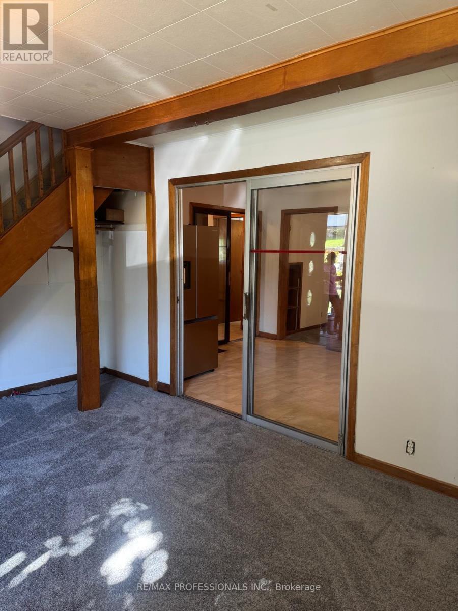 8 Daniels Street, Toronto, Ontario  M8Y 1L7 - Photo 16 - W12442893