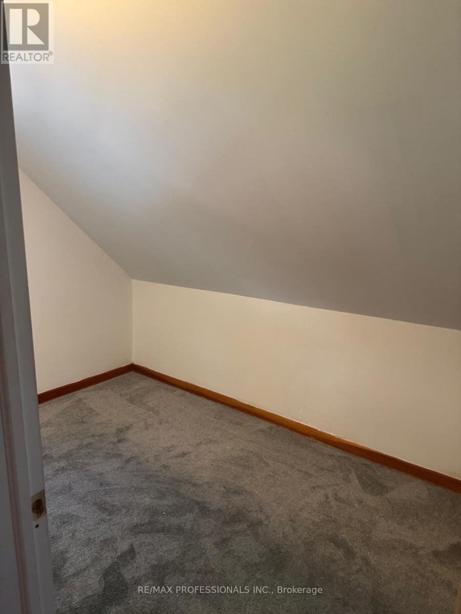 8 Daniels Street, Toronto, Ontario  M8Y 1L7 - Photo 17 - W12442893