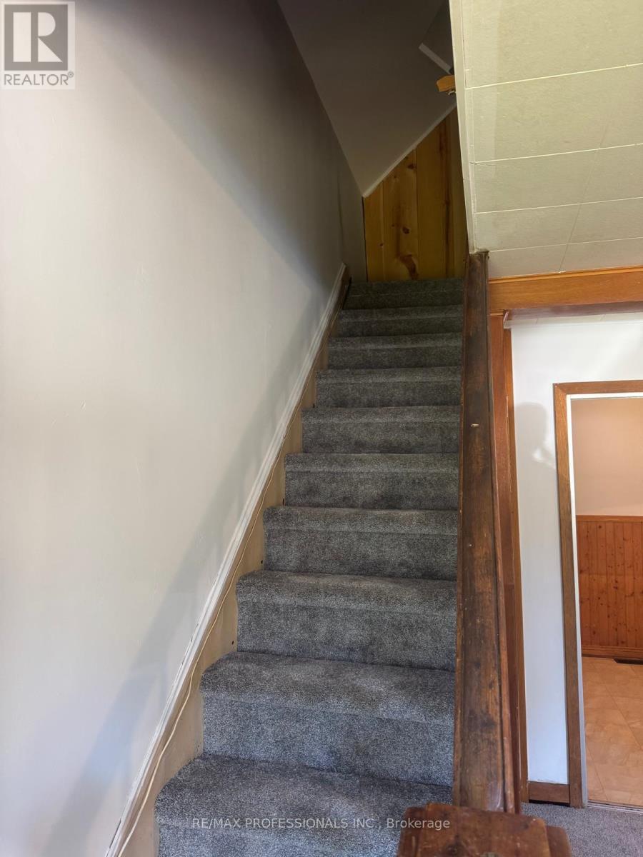 8 Daniels Street, Toronto, Ontario  M8Y 1L7 - Photo 21 - W12442893