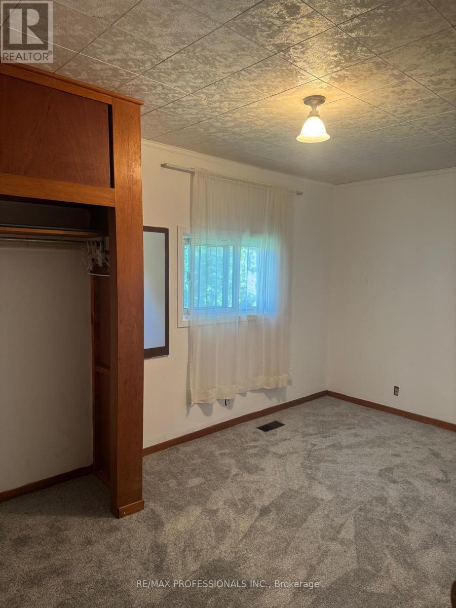8 Daniels Street, Toronto, Ontario  M8Y 1L7 - Photo 8 - W12442893