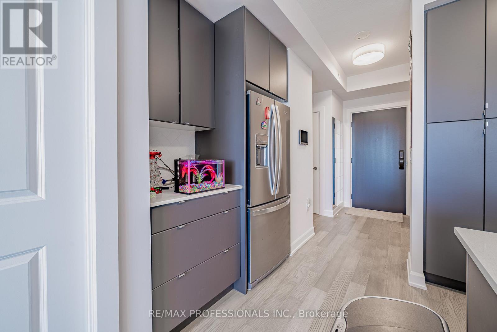 311 - 3200 William Coltson Avenue, Oakville (Jm Joshua Meadows), Ontario  L6H 7W6 - Photo 10 - W12442899