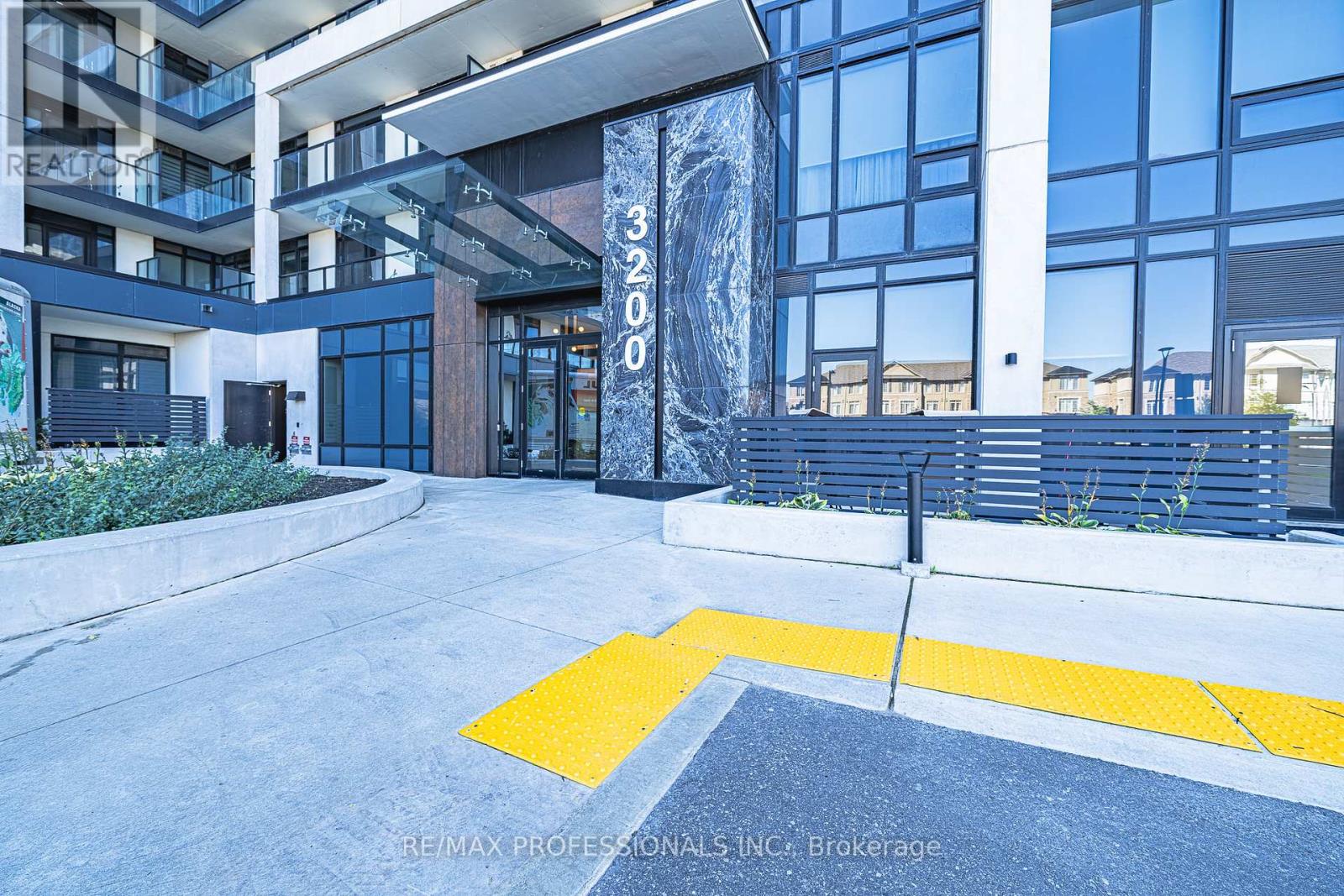 311 - 3200 William Coltson Avenue, Oakville (Jm Joshua Meadows), Ontario  L6H 7W6 - Photo 27 - W12442899