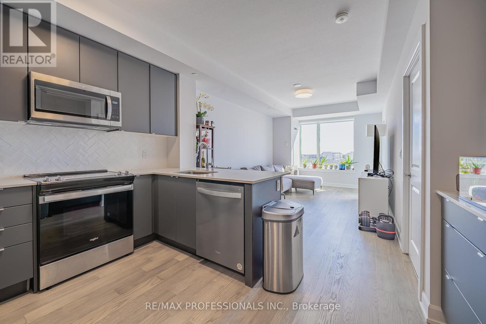 311 - 3200 William Coltson Avenue, Oakville (Jm Joshua Meadows), Ontario  L6H 7W6 - Photo 6 - W12442899