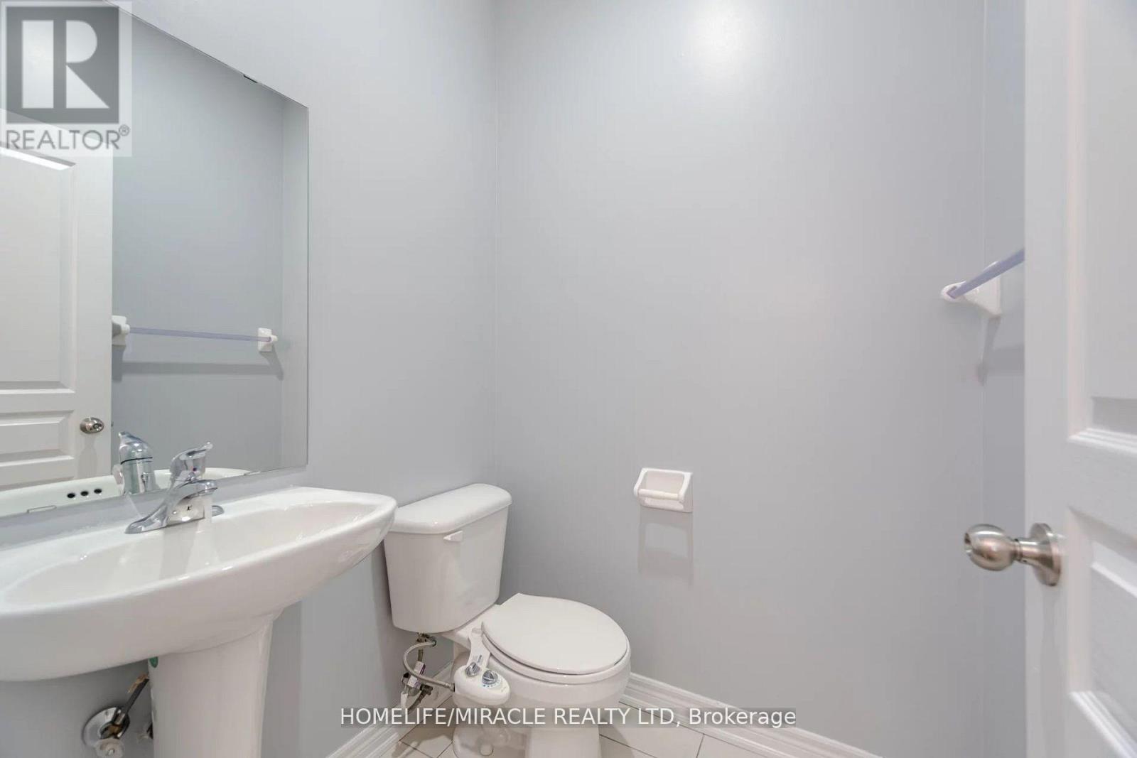 93 Kempenfelt Trail, Brampton, Ontario  L7A 0Z9 - Photo 16 - W12442903