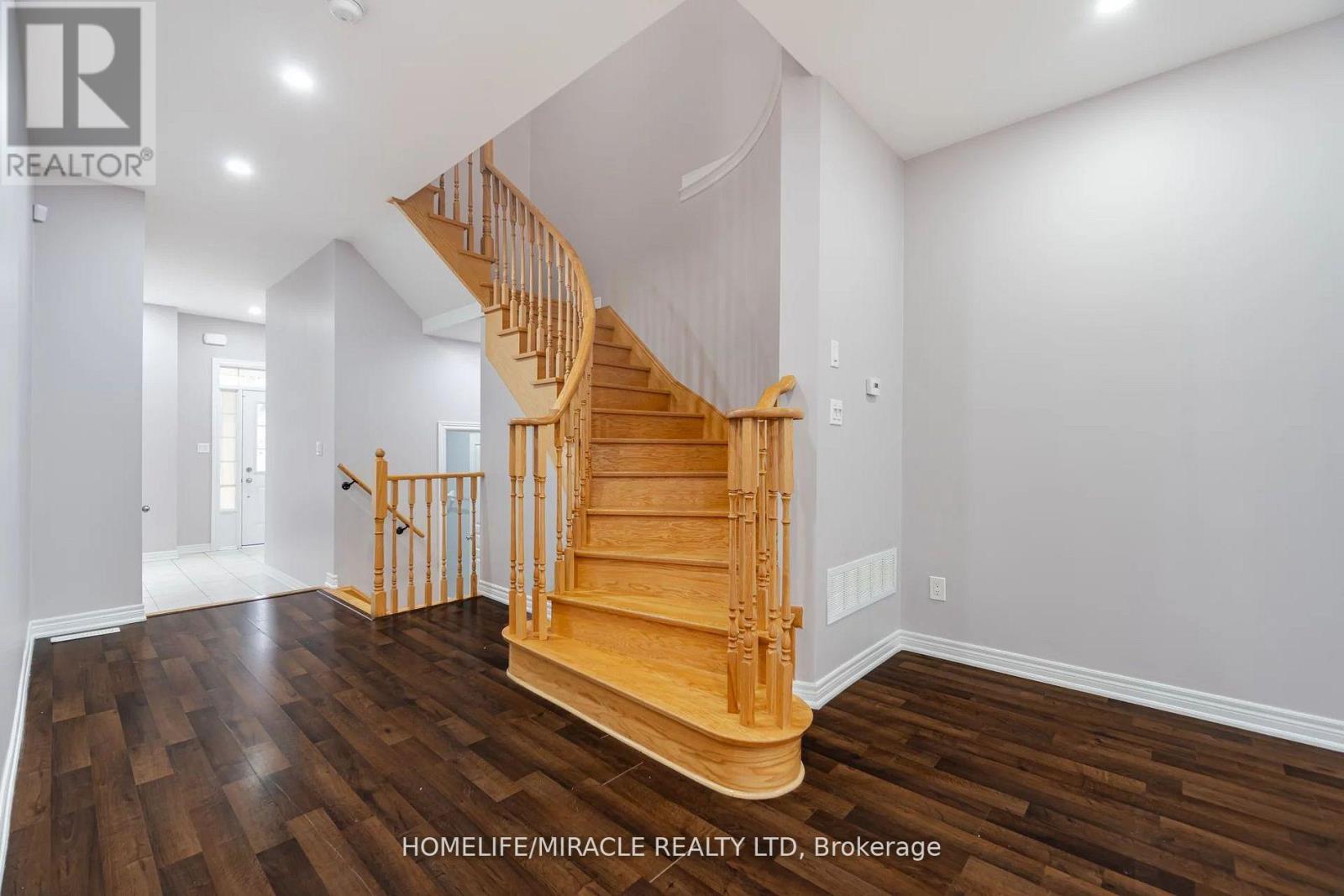 93 Kempenfelt Trail, Brampton, Ontario  L7A 0Z9 - Photo 17 - W12442903