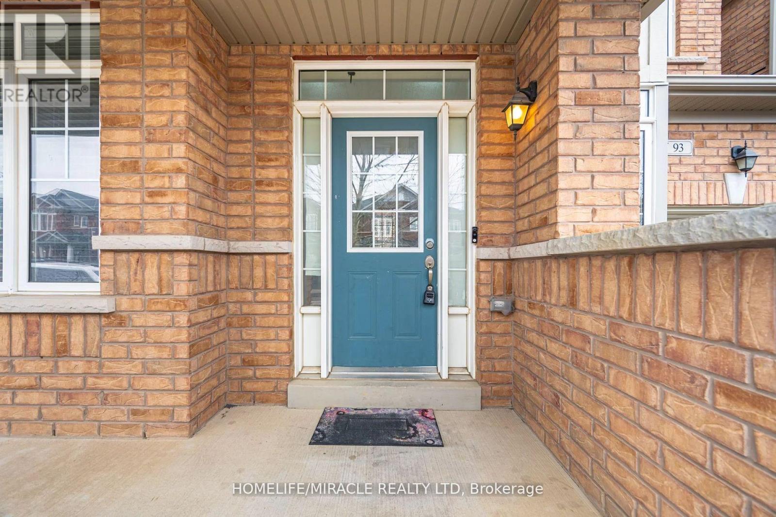 93 Kempenfelt Trail, Brampton, Ontario  L7A 0Z9 - Photo 2 - W12442903