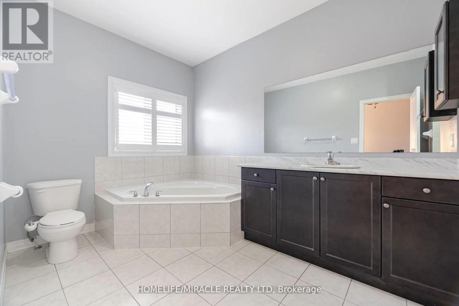 93 Kempenfelt Trail, Brampton, Ontario  L7A 0Z9 - Photo 22 - W12442903
