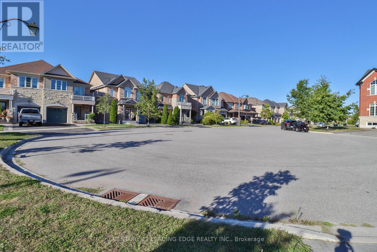 15 Robertdale Court, Whitchurch-Stouffville, Ontario  L4A 0Y5 - Photo 38 - N12418535