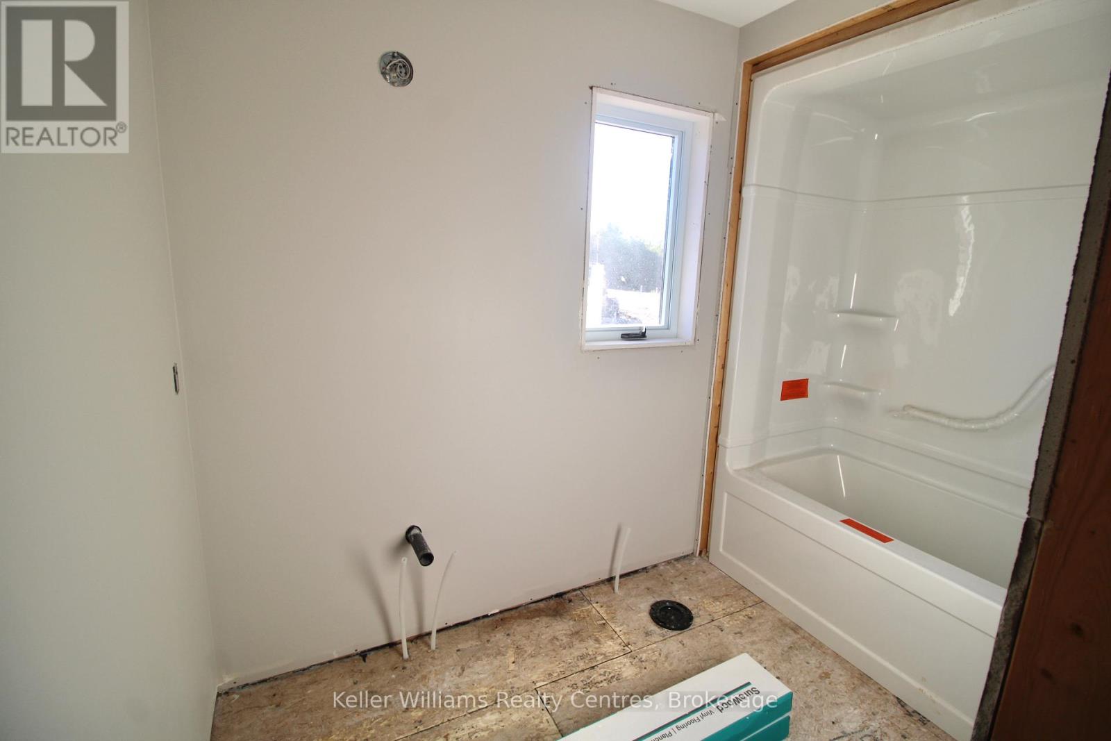 772 18th Street, Hanover, Ontario  N4N 0C7 - Photo 10 - X12202913