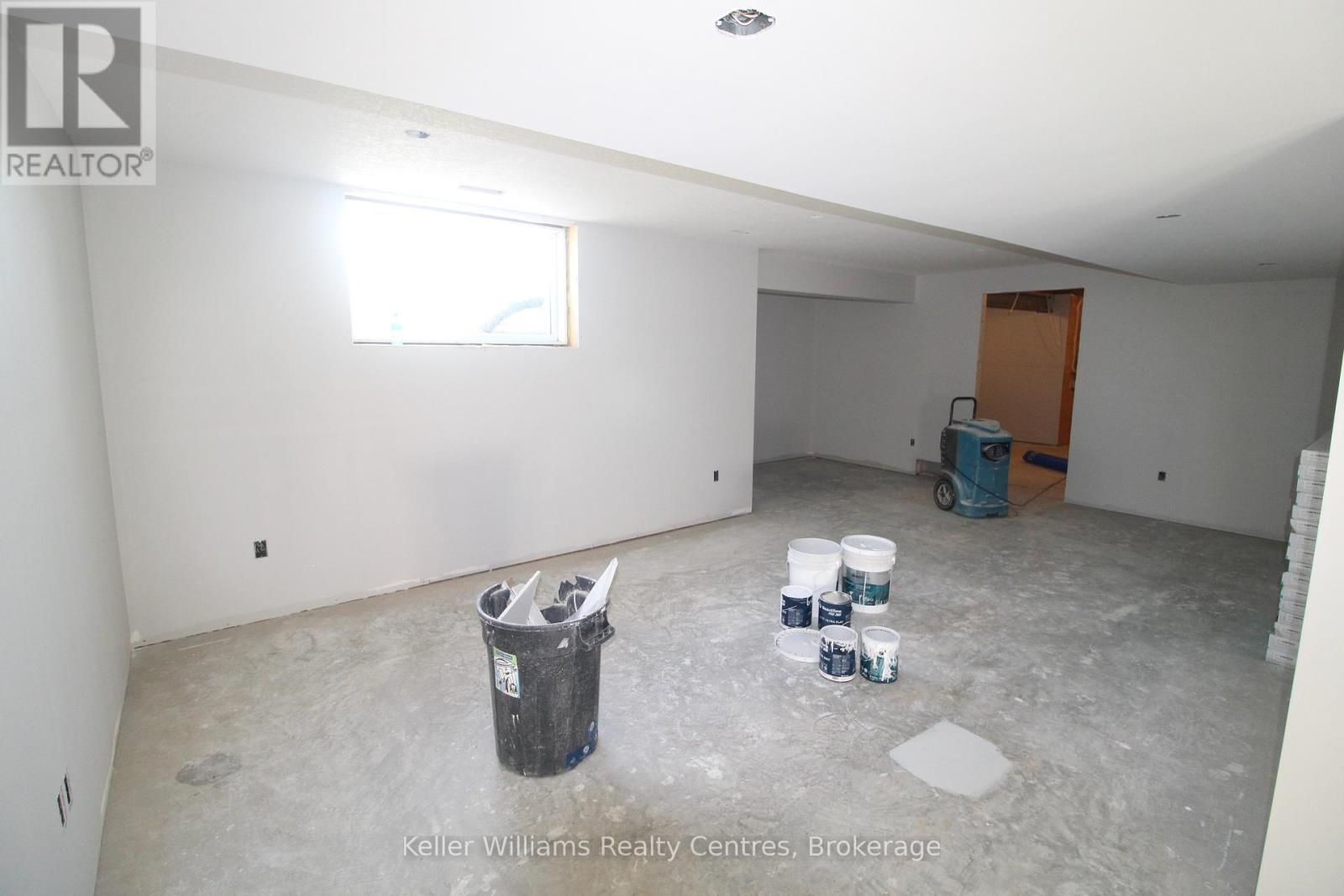 772 18th Street, Hanover, Ontario  N4N 0C7 - Photo 12 - X12202913