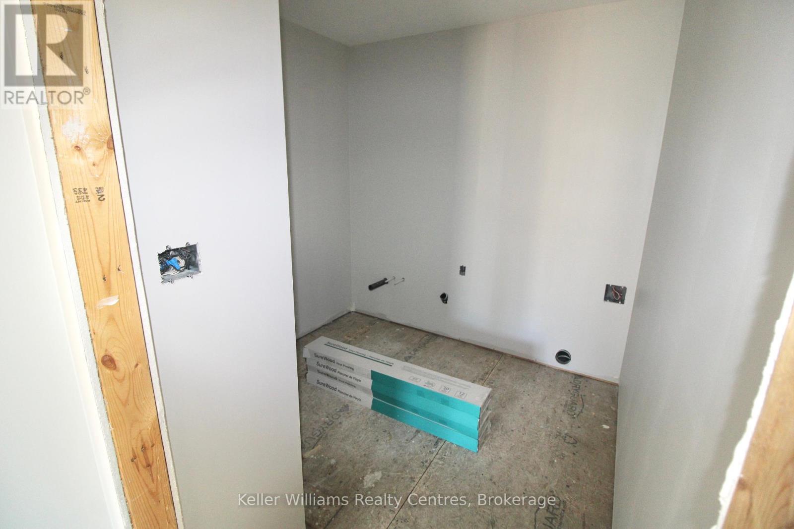 772 18th Street, Hanover, Ontario  N4N 0C7 - Photo 11 - X12202913