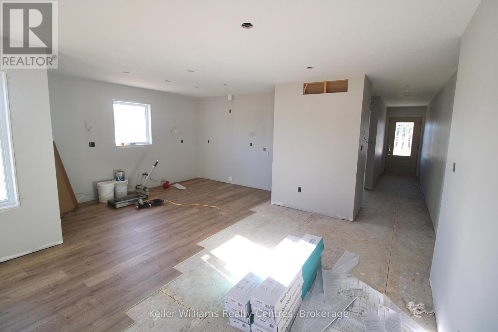 772 18th Street, Hanover, Ontario  N4N 0C7 - Photo 3 - X12202913