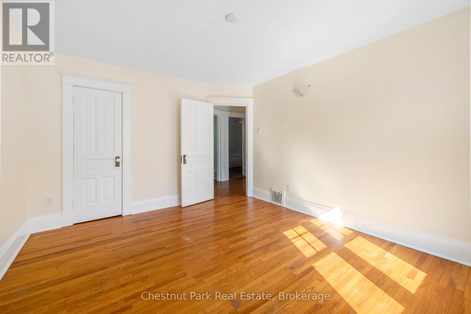 1208 4th Avenue E, Owen Sound, Ontario  N4K 2P6 - Photo 27 - X12439715