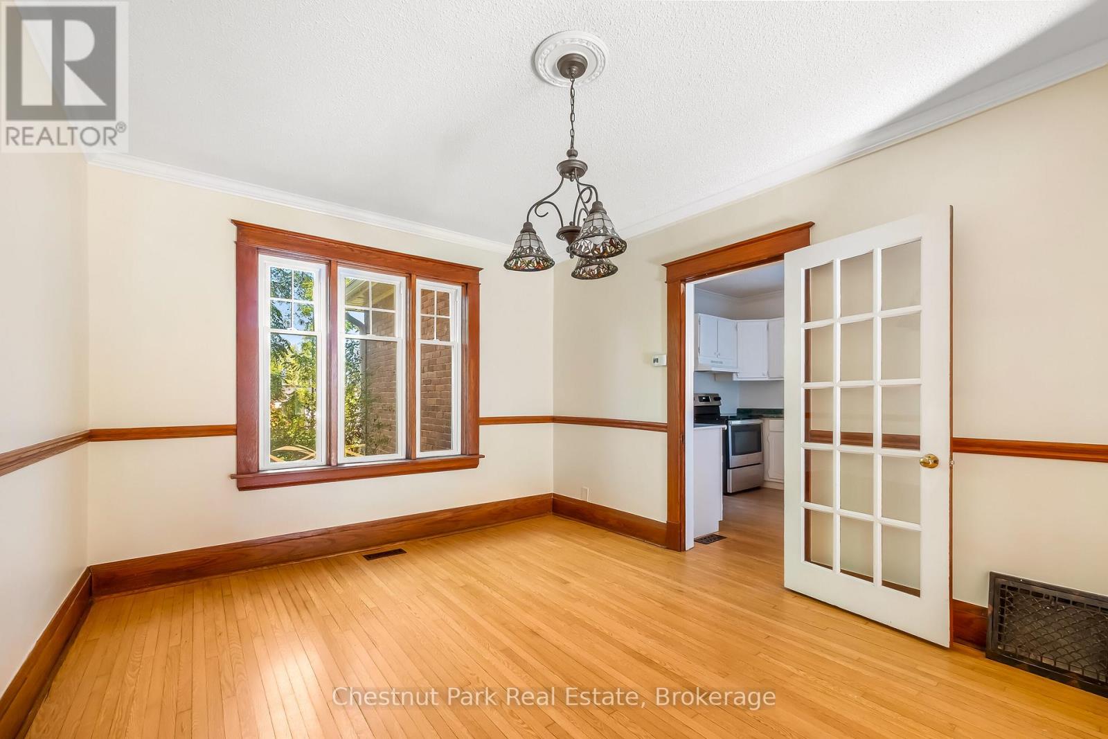 1208 4th Avenue E, Owen Sound, Ontario  N4K 2P6 - Photo 15 - X12439715