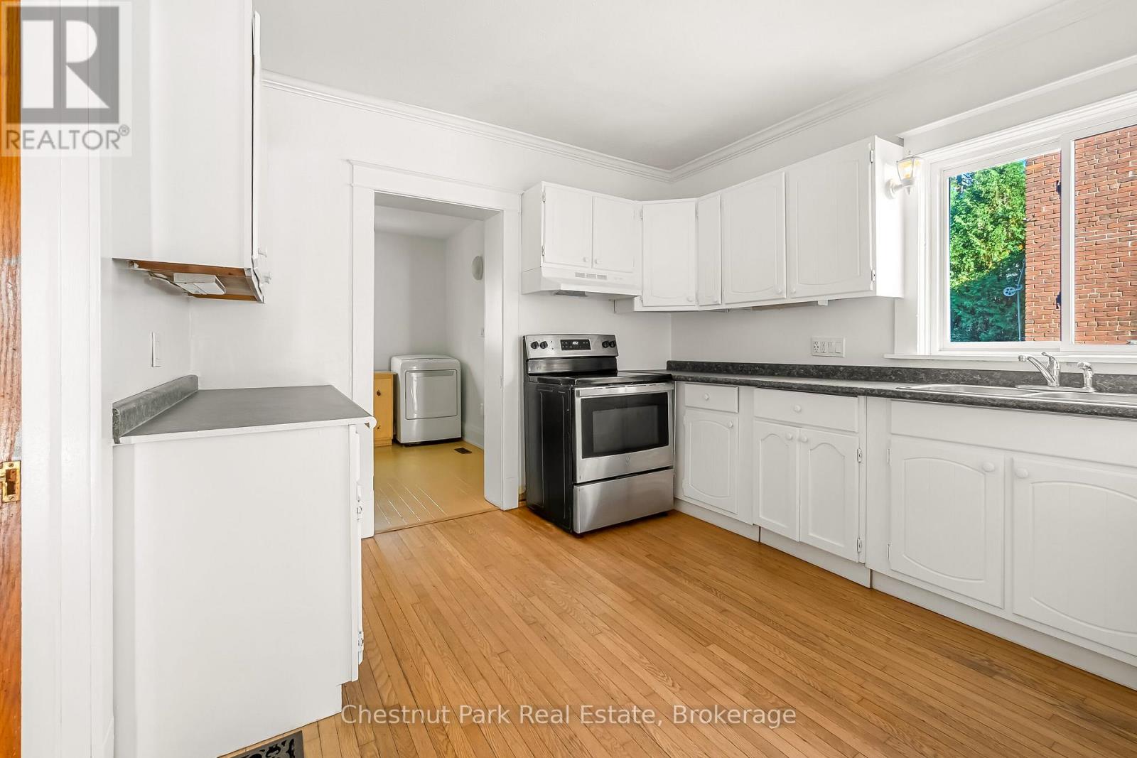 1208 4th Avenue E, Owen Sound, Ontario  N4K 2P6 - Photo 17 - X12439715