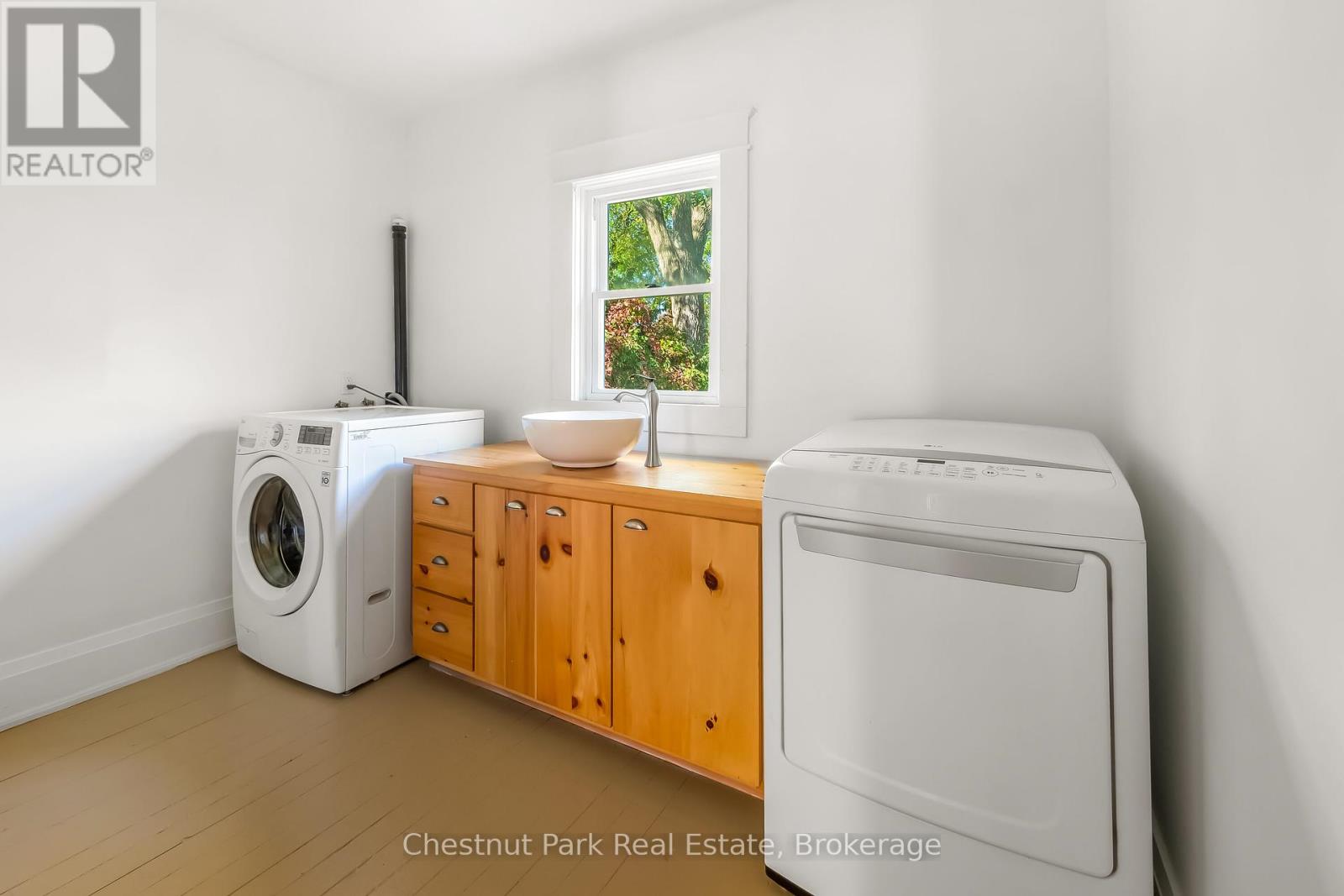 1208 4th Avenue E, Owen Sound, Ontario  N4K 2P6 - Photo 19 - X12439715