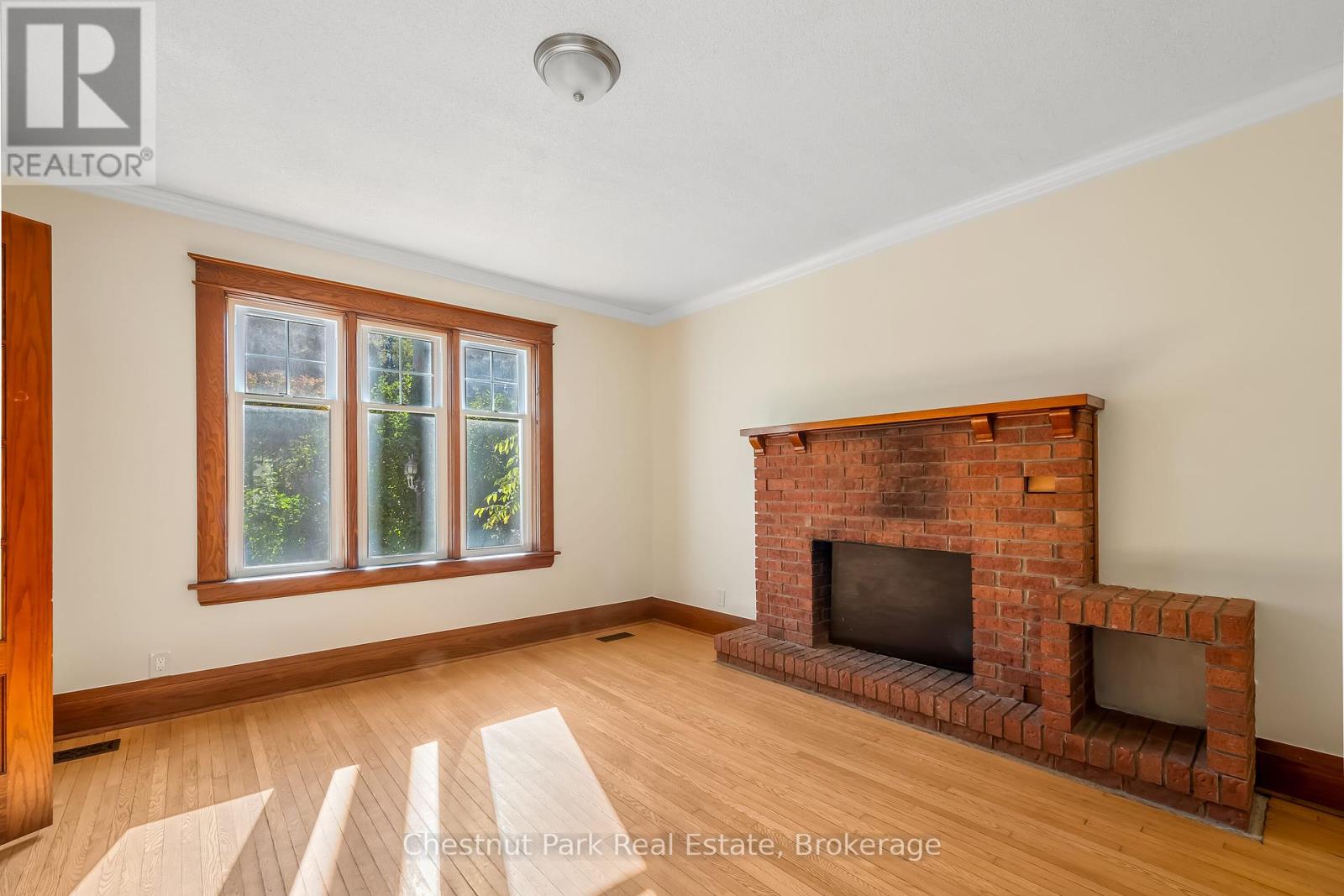 1208 4th Avenue E, Owen Sound, Ontario  N4K 2P6 - Photo 12 - X12439715
