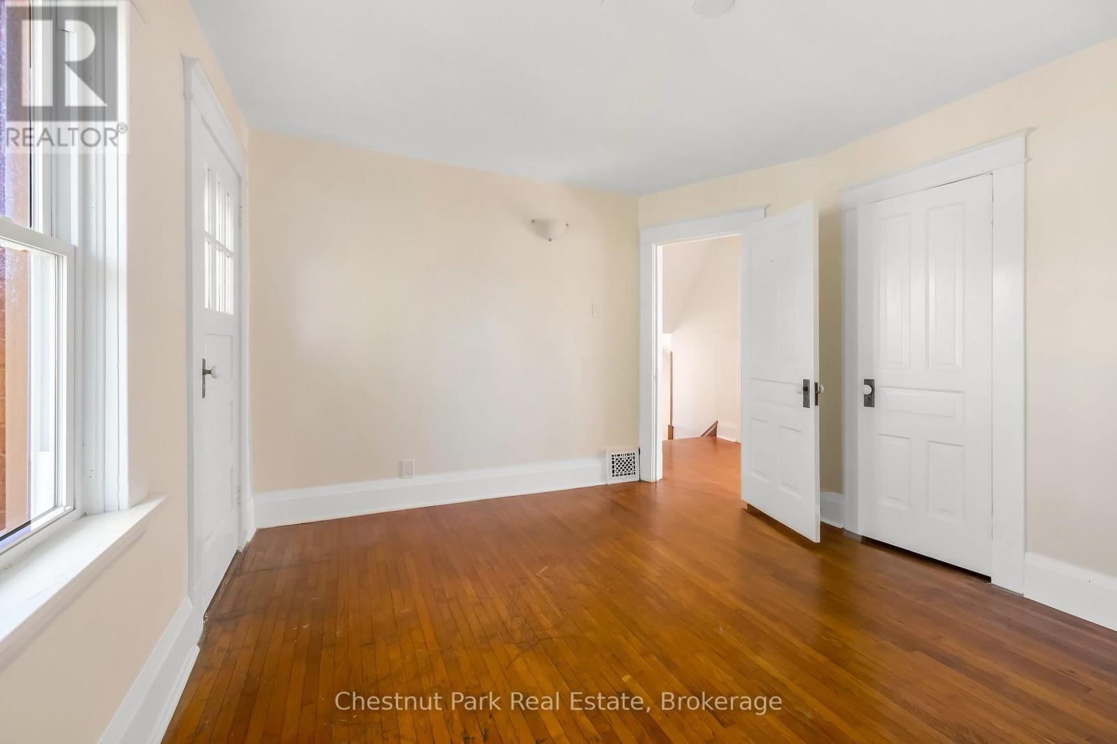 1208 4th Avenue E, Owen Sound, Ontario  N4K 2P6 - Photo 30 - X12439715