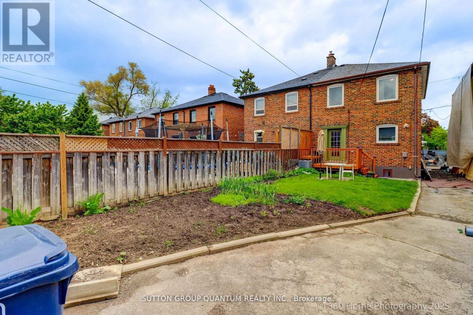 74 Cliff Street, Toronto (Rockcliffe-Smythe), Ontario  M6N 4M1 - Photo 26 - W12442797