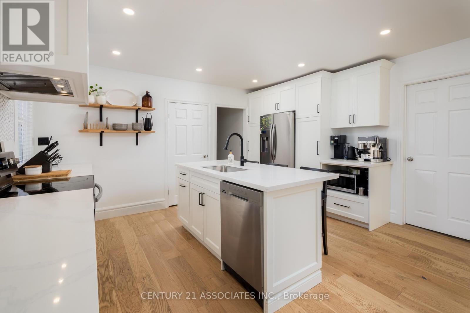 3 Clarke Street, Grimsby (Grimsby East), Ontario  L3M 1Y5 - Photo 14 - X12442841