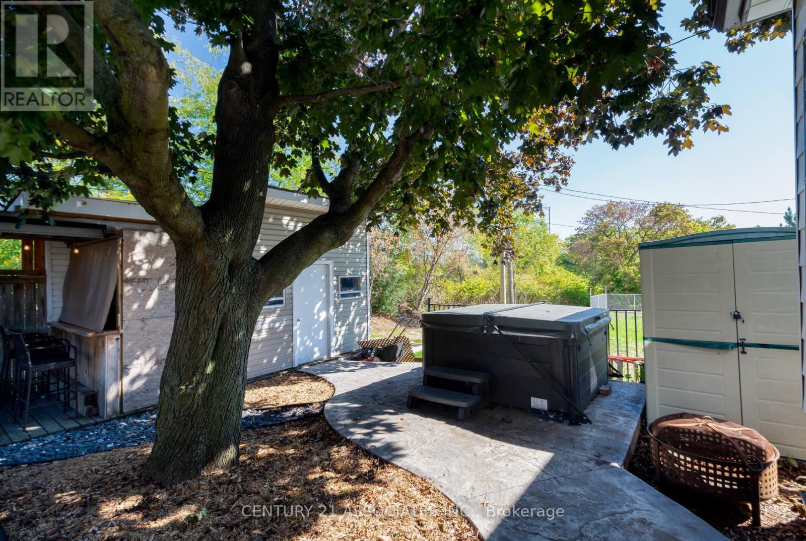 3 Clarke Street, Grimsby (Grimsby East), Ontario  L3M 1Y5 - Photo 36 - X12442841