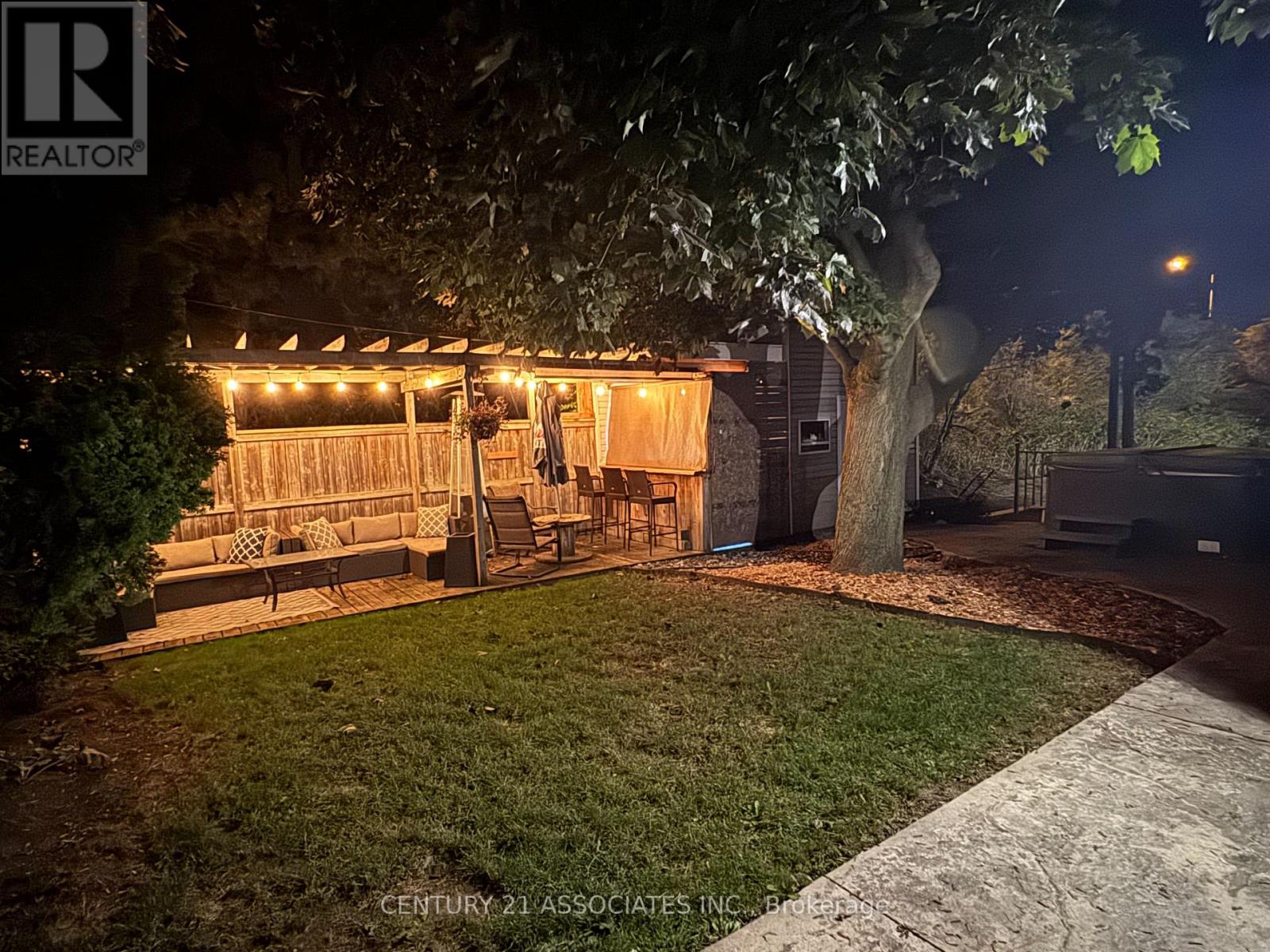 3 Clarke Street, Grimsby (Grimsby East), Ontario  L3M 1Y5 - Photo 38 - X12442841