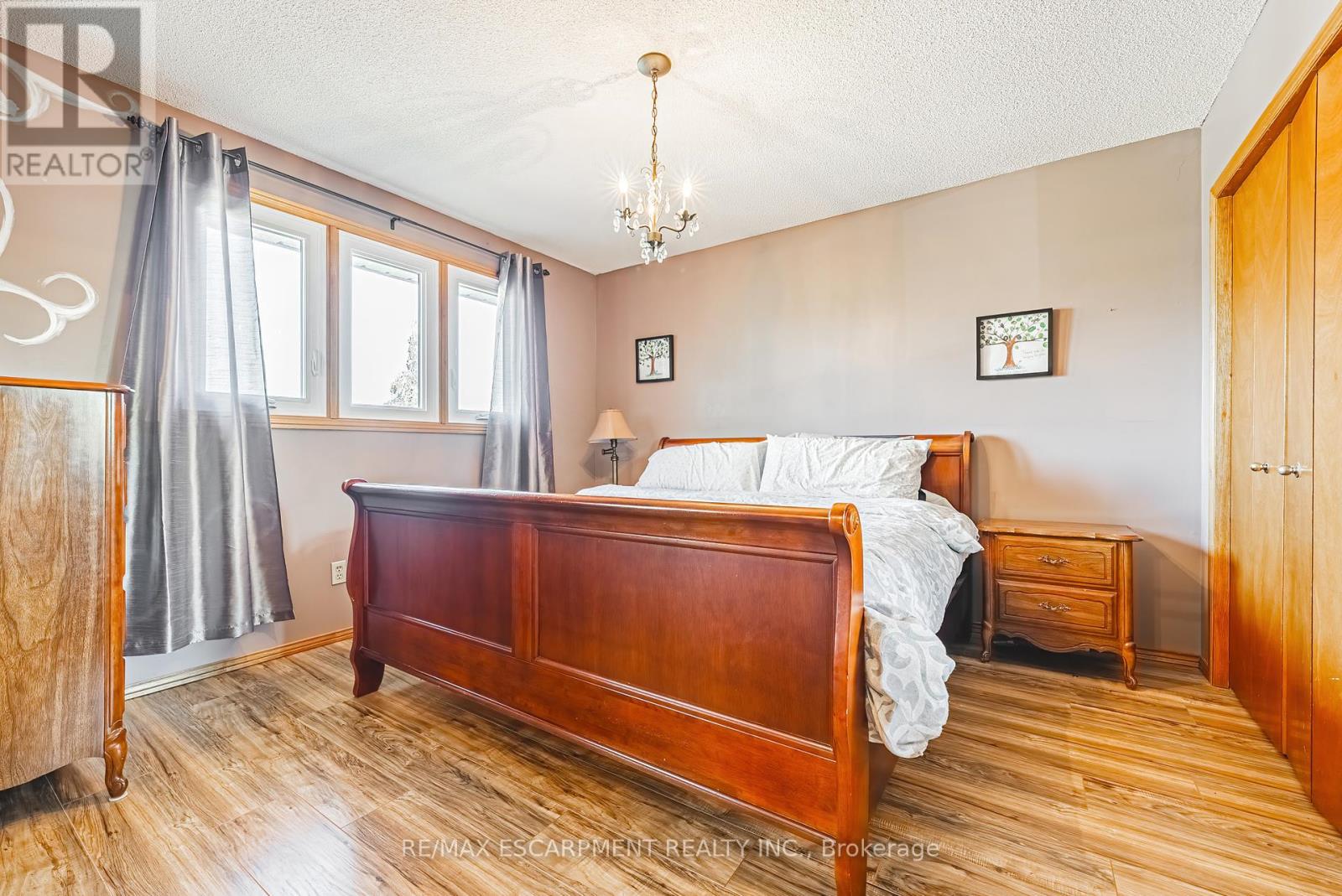 19 Glenhaven Court, Hamilton (Gilkson), Ontario  L9C 7G4 - Photo 16 - X12442890