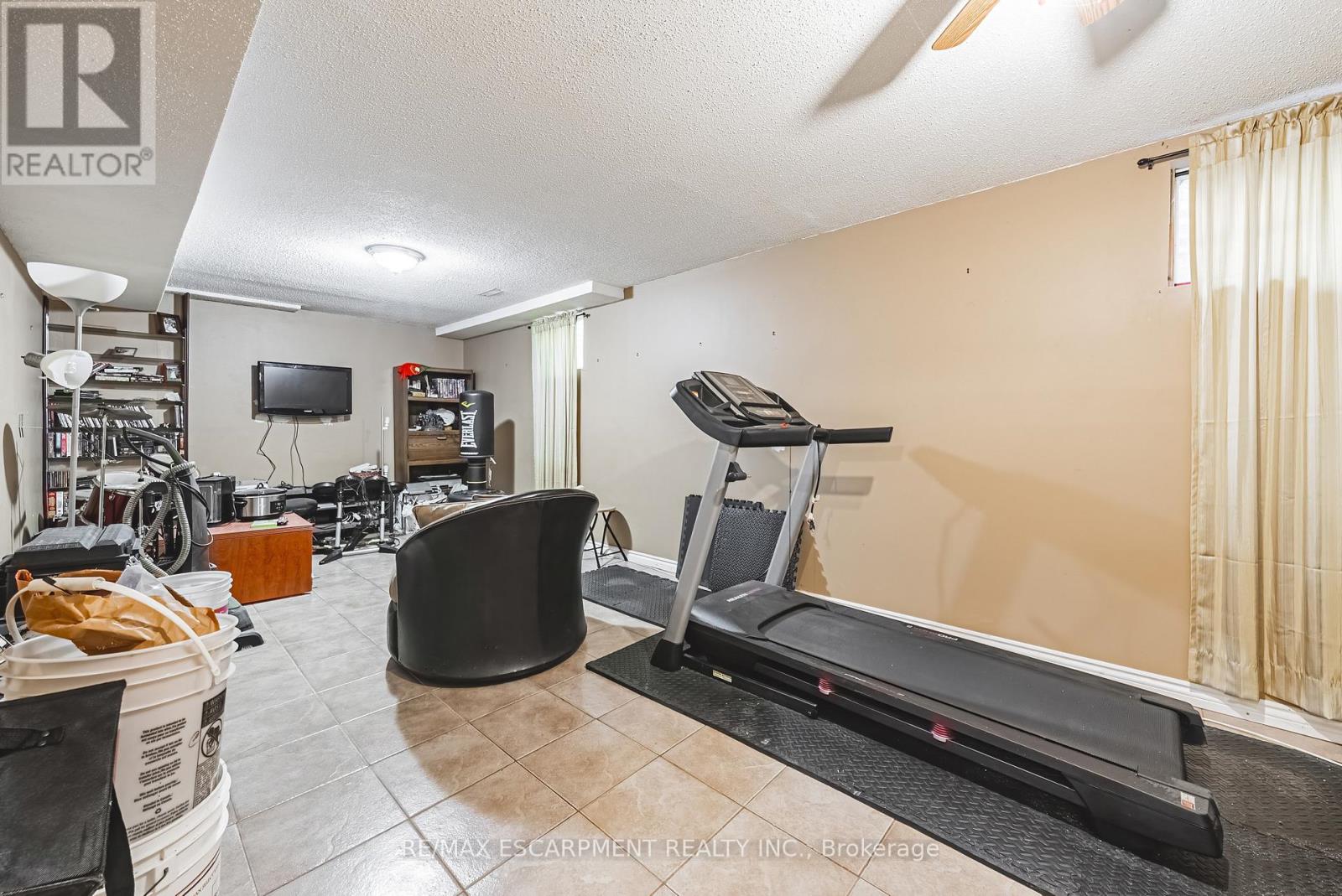 19 Glenhaven Court, Hamilton (Gilkson), Ontario  L9C 7G4 - Photo 22 - X12442890