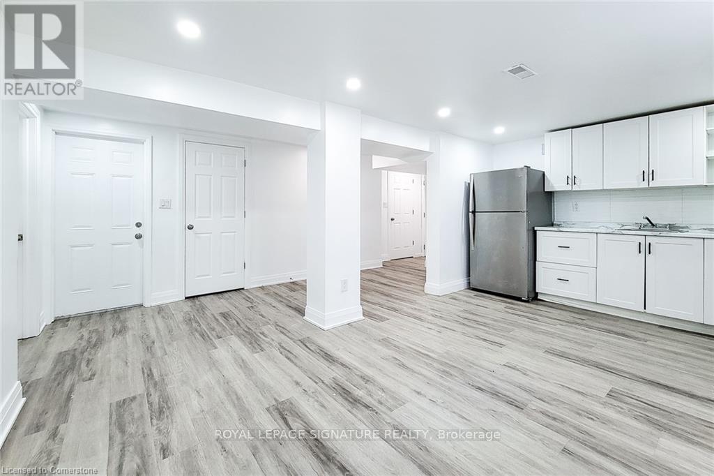 265 West 19th Street, Hamilton, Ontario  L9C 4J3 - Photo 3 - X12420122